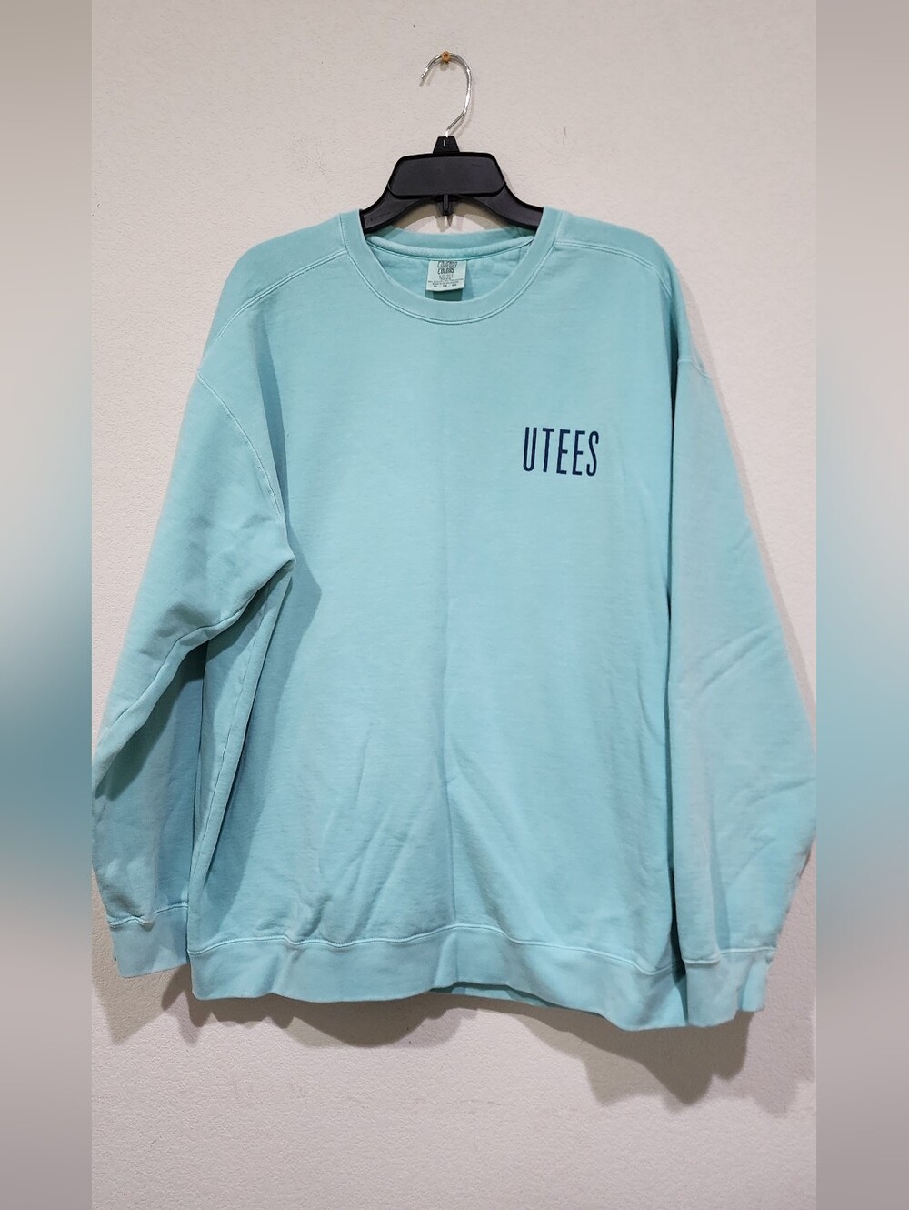UTEES Cleveland University Tees Crewneck Sweater in Light Aqua Size XL